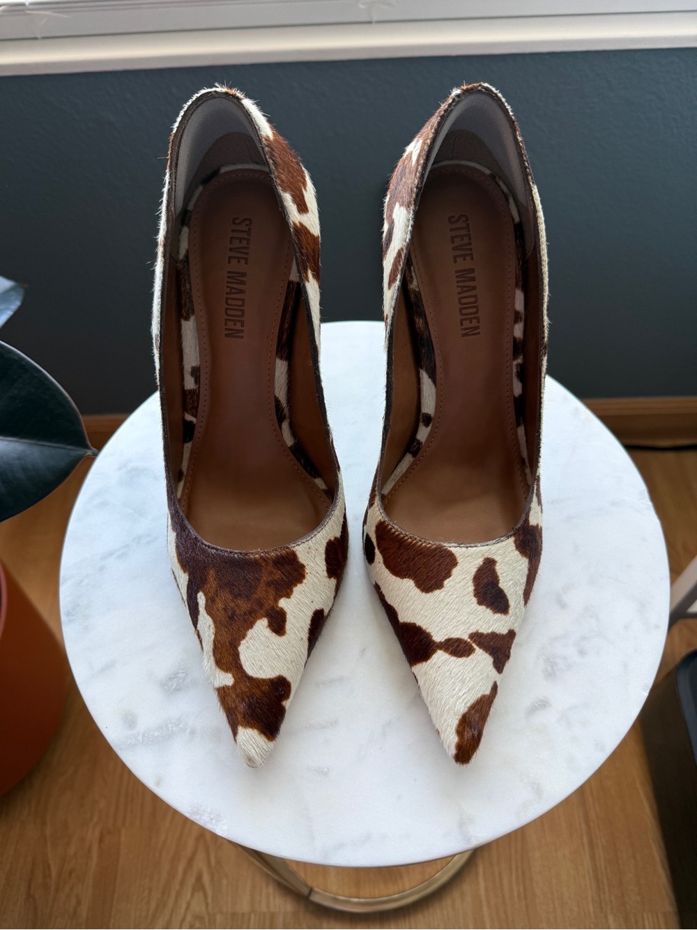 Steve Madden Brown White Cowhide Pointed-Toe Pumps